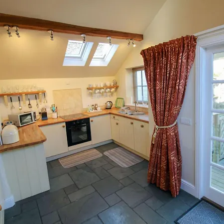 Dom wakacyjny Seed Howe, Staveley A Traditional Cottage In A Small Village Only 10 Minutes From Windermere